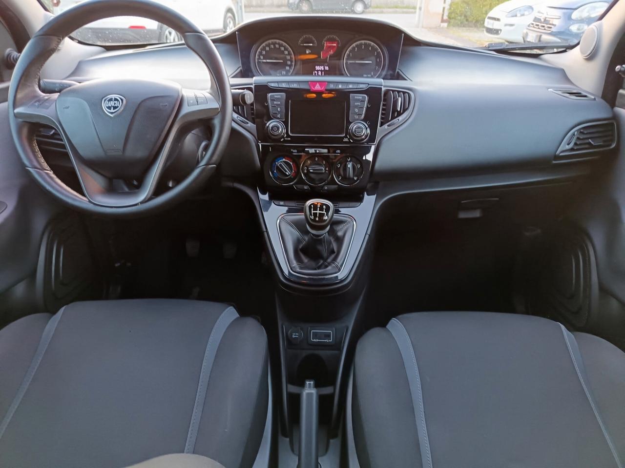 Lancia Ypsilon 1.2 69 CV 5 porte GPL Ecochic Silver