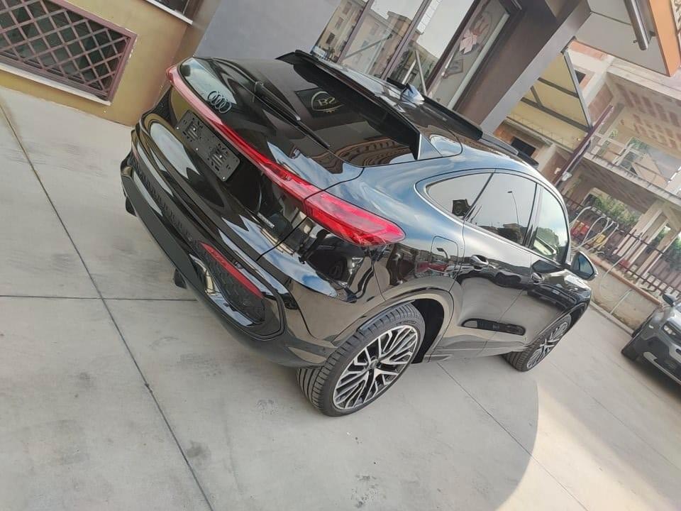 Audi Q5 SPB 40 TDI quattro S tronic Identity Black