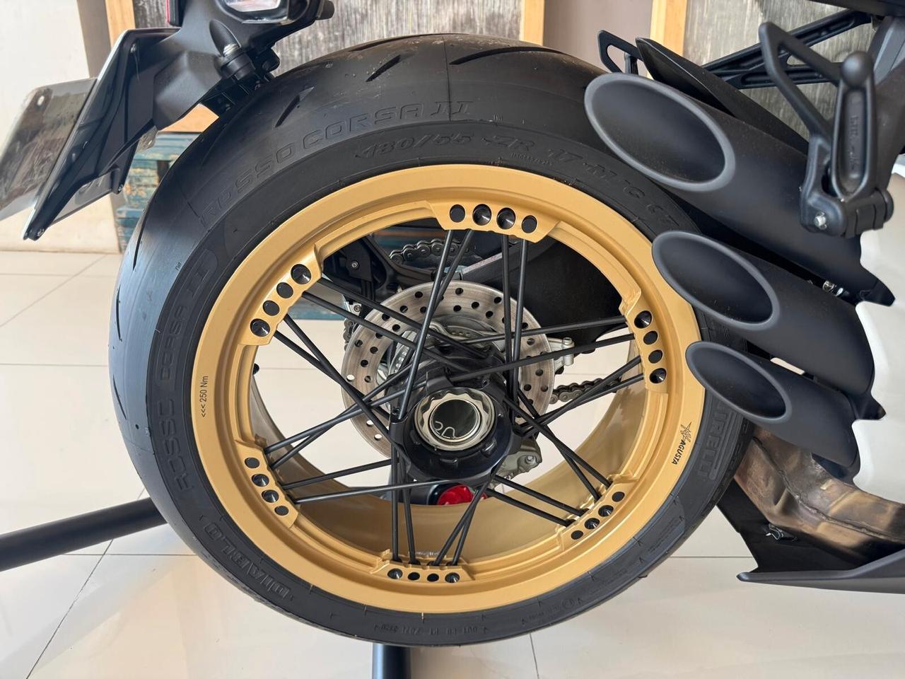 Mv Agusta Superveloce 800 75° Anniversario