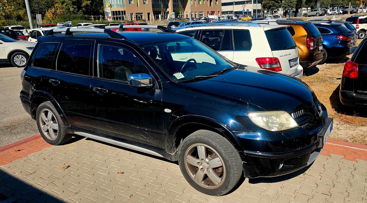 Mitsubishi Outlander 2.0i 16V 4WD Bi- Fuel