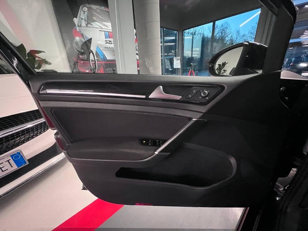 Volkswagen Golf 1.6 tdi Sport 115cv dsg