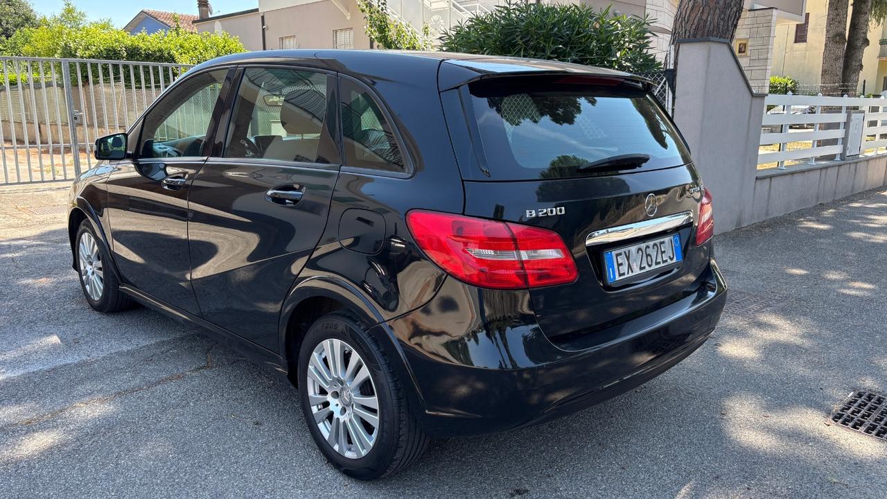 Mercedes-benz B 200 NGD Executive