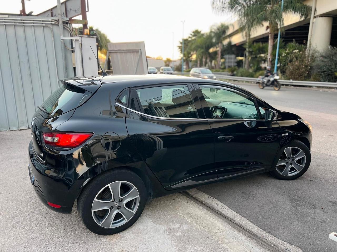 RENAULT CLIO 1.5 DIESEL 75CV ANCHE NEOPATENTATI