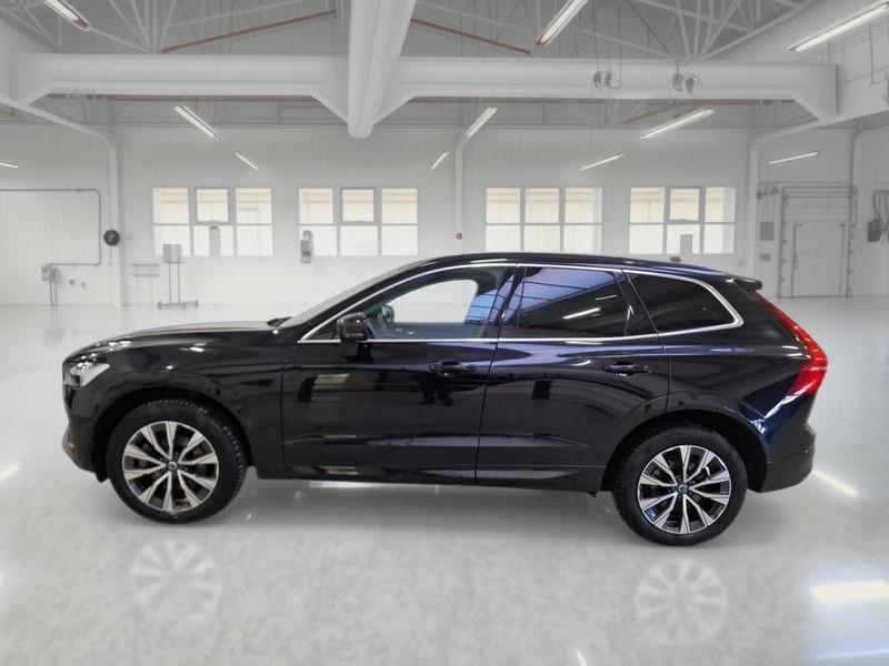 VOLVO XC60 B4 D AWD automatico Momentum Pro