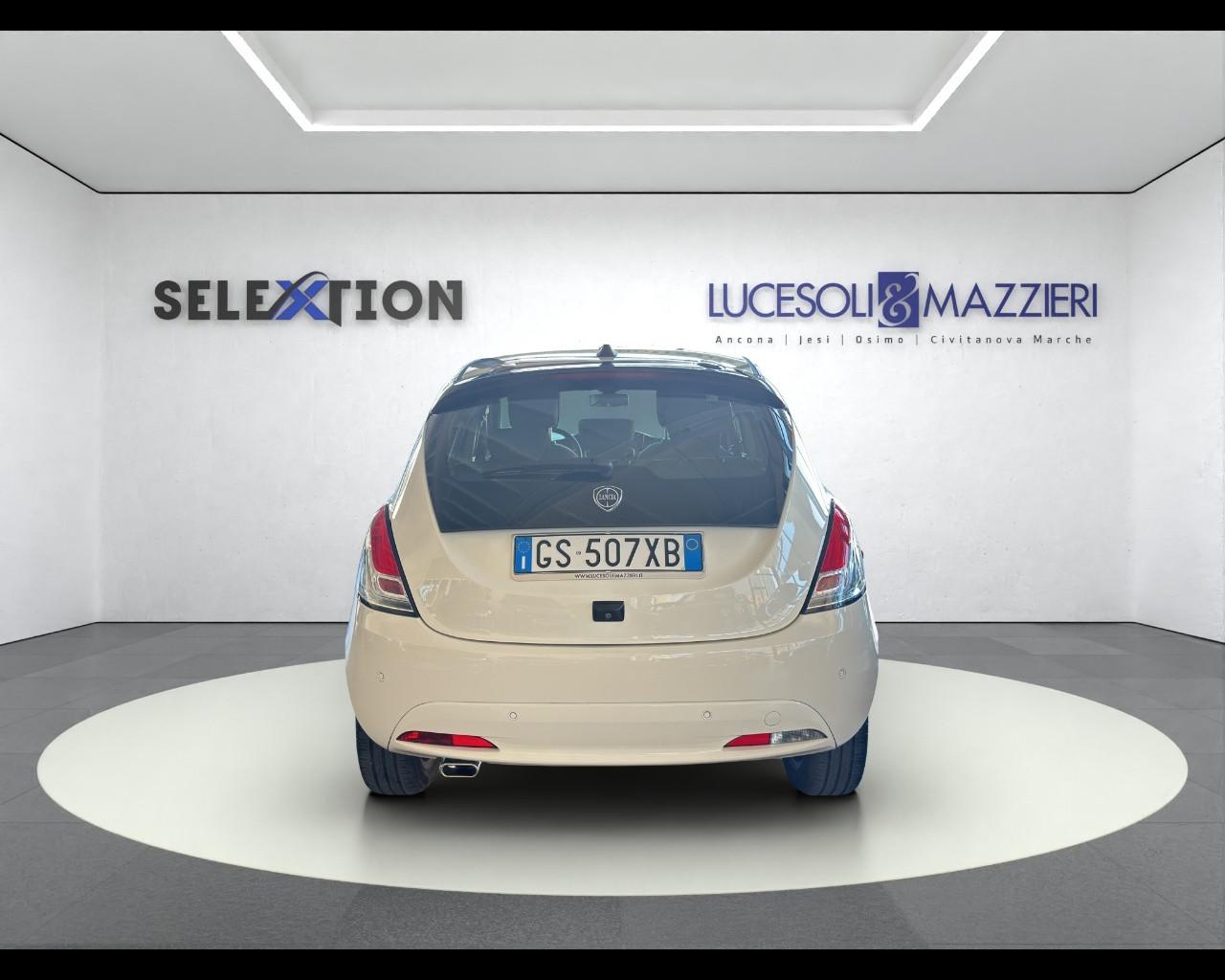 LANCIA Ypsilon 3ª serie - Ypsilon 1.0 FireFly 5 porte S&S Hybrid Platino