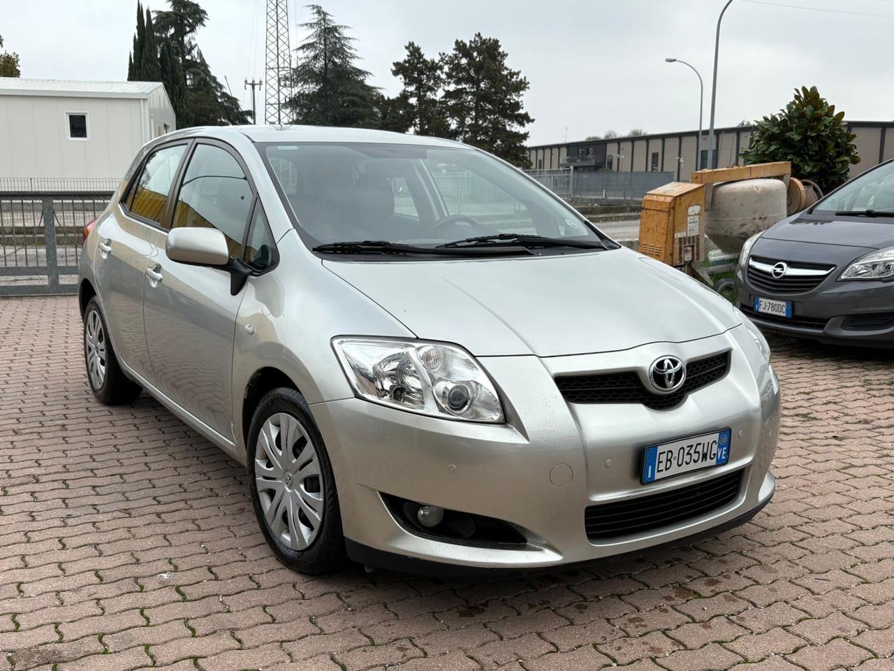 Toyota Auris 1.4 D-4D 5 porte Sol