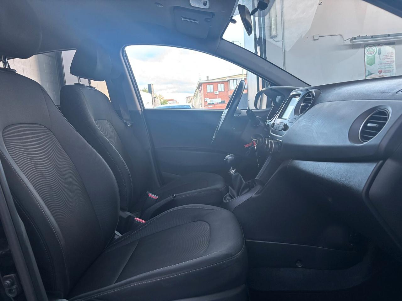 Hyundai i10 1.0 MPI Tech
