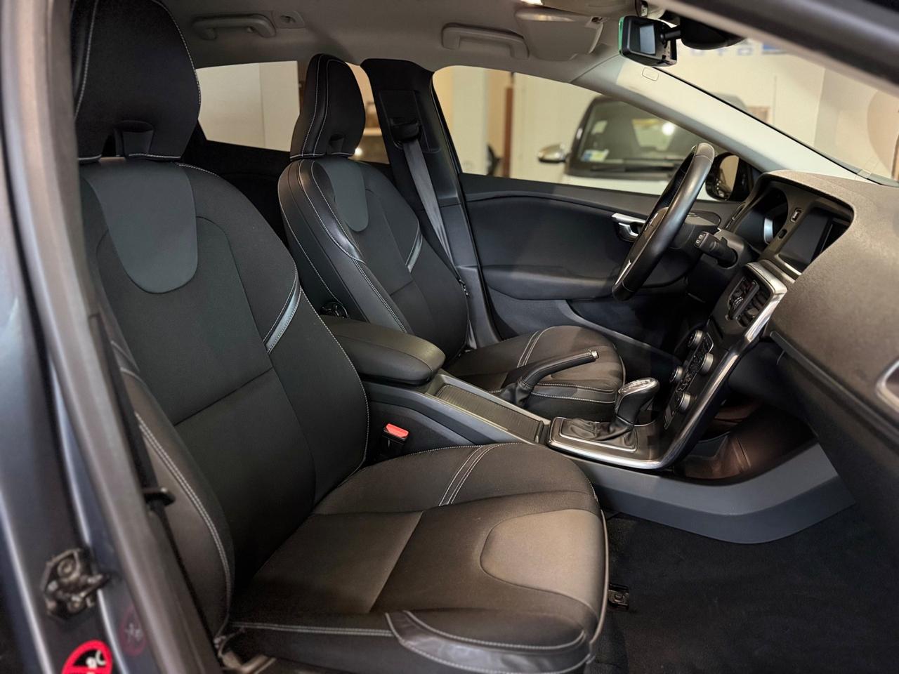 Volvo V40 D3 Geartronic Summum