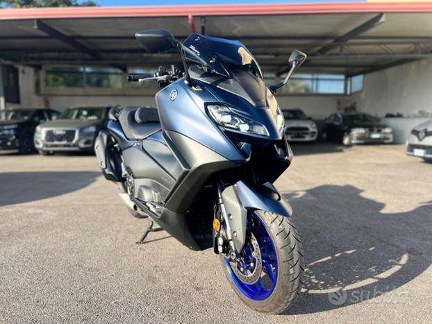 YAMAHA T-Max 560 sport con soli 4Mila km 0 SINIS