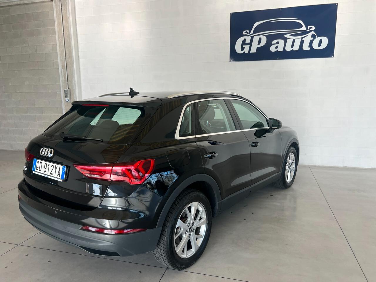 Audi Q3 35 TDI S tronic Business Advanced solo 73.543km tagliandati audi