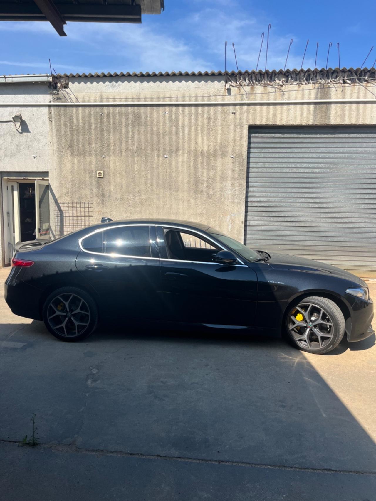 Alfa Romeo Giulia 2.0 Turbo 280 CV AT8 AWD Q4 Veloce