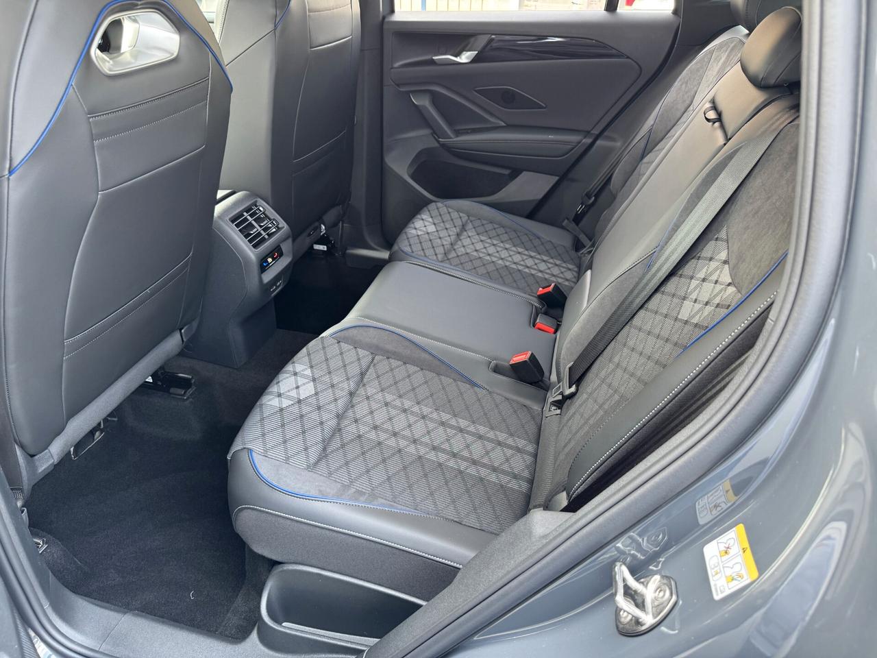 Volkswagen Tiguan 2.0 tdi R-Line 4motion 193cv /NO VINCOLI/FULL Opt.