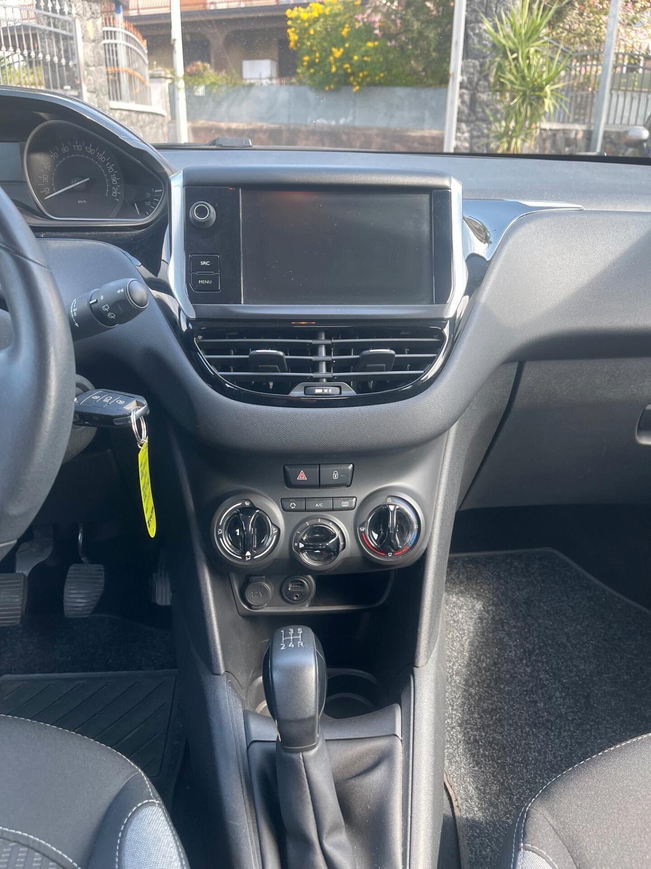 Peugeot 208 Allure