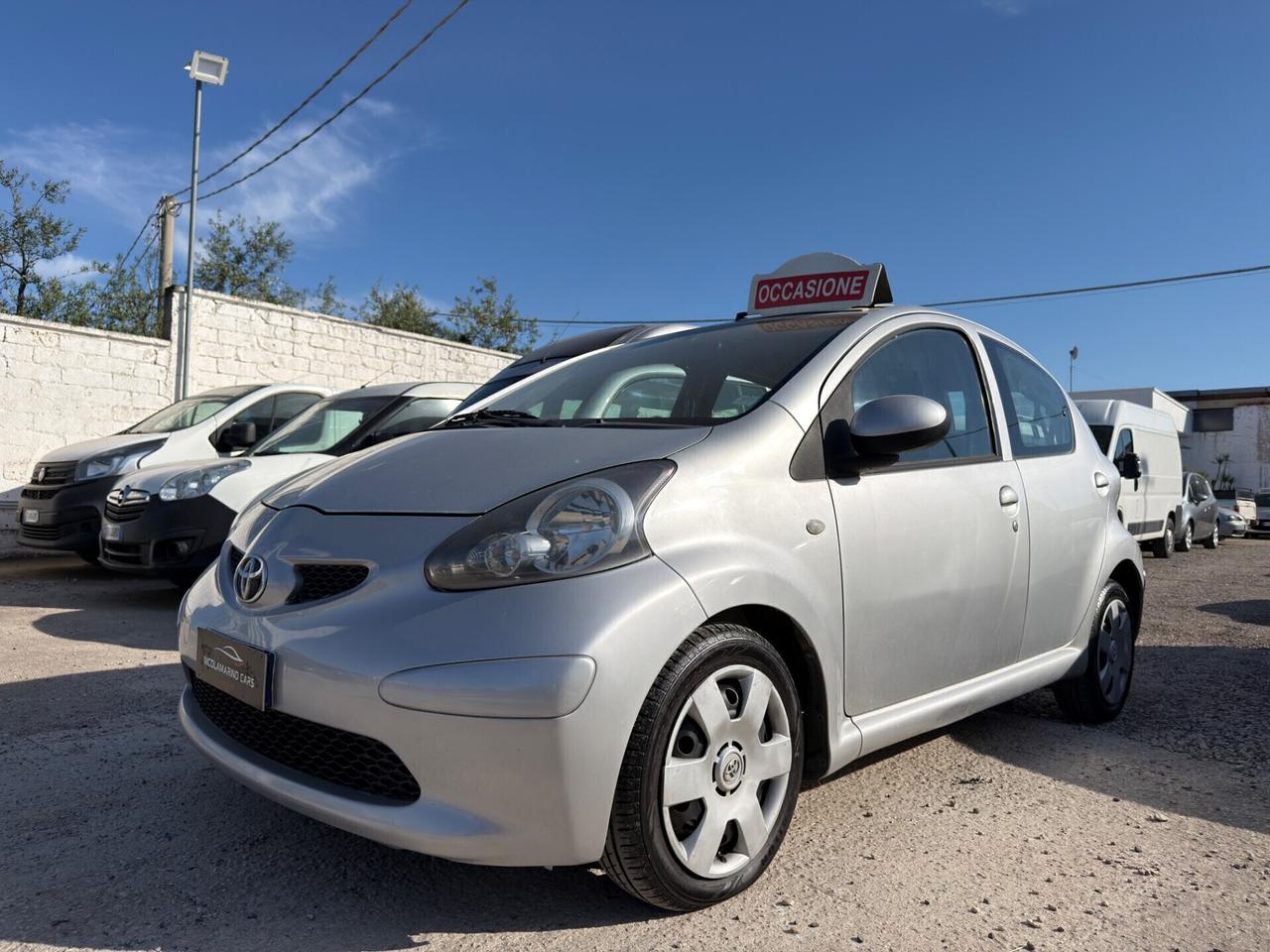 Toyota Aygo 1.0 12V VVT-i 5 porte Sol