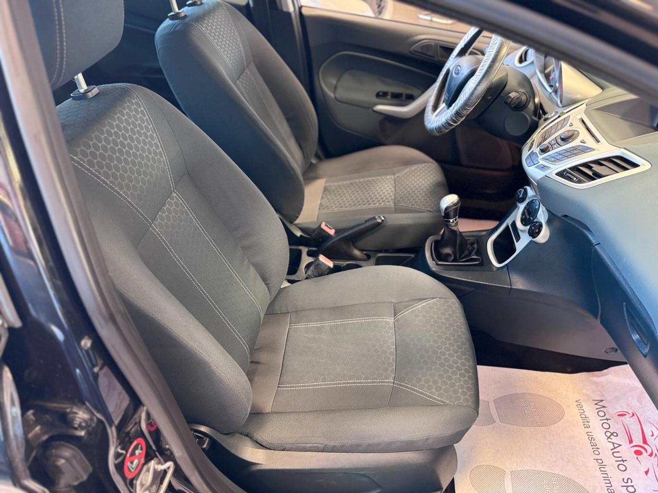 Ford Fiesta 1.4 TDCi 70CV 5 porte Titanium