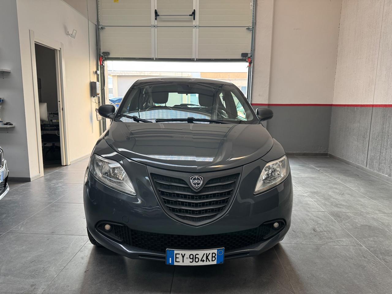 Lancia Ypsilon 0.9 TwinAir 85 CV 5 porte Metano Ecochic Gold
