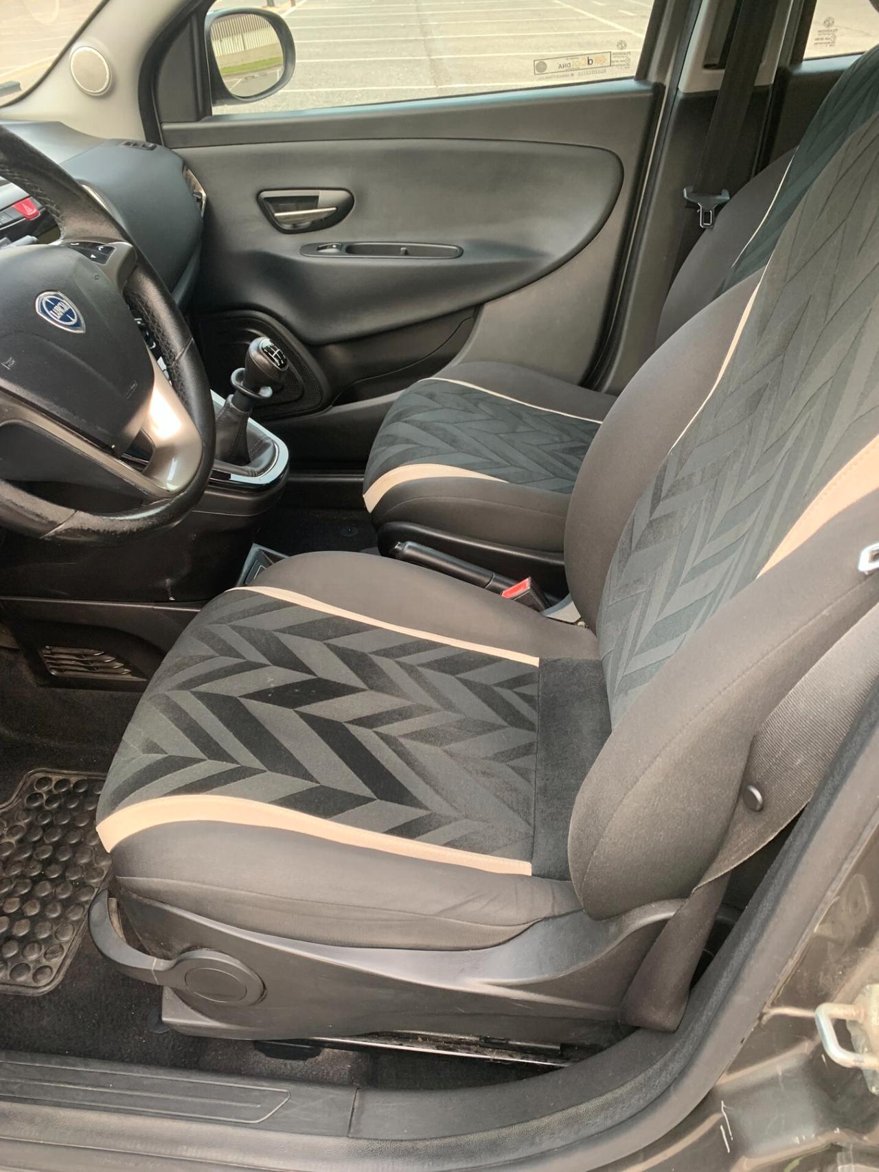 Lancia Ypsilon 1.2 69 CV 5 porte GPL Ecochic Gold