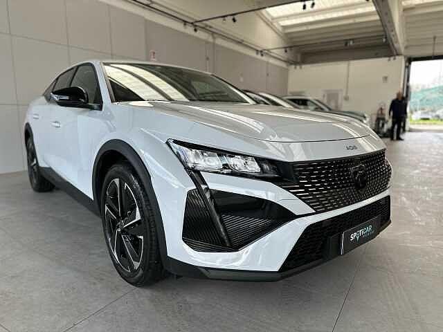 Peugeot 408 Hybrid 136 e-DCS6 Allure