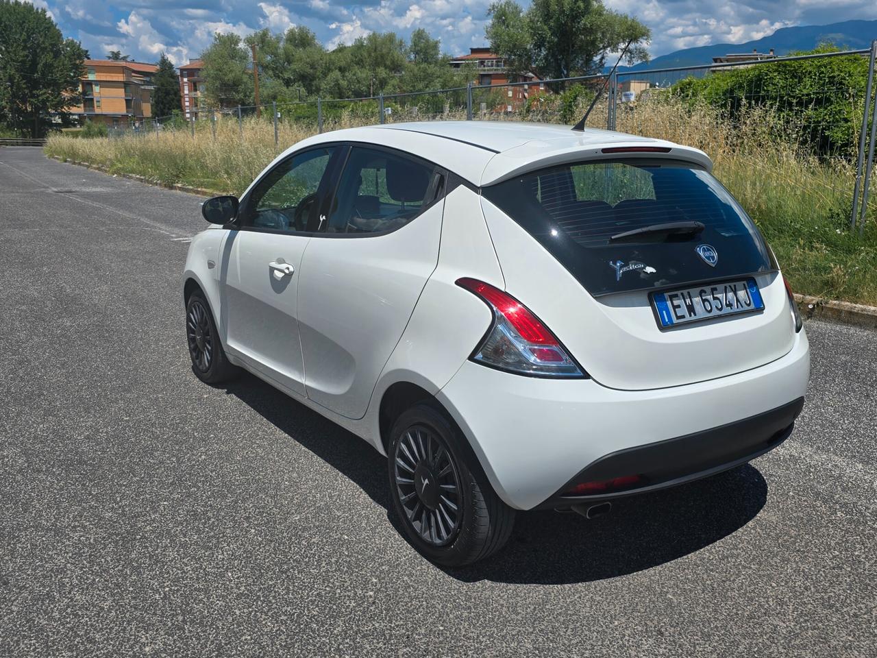 Lancia Ypsilon 1.2 69 CV 5 porte GPL Ecochic Platinum