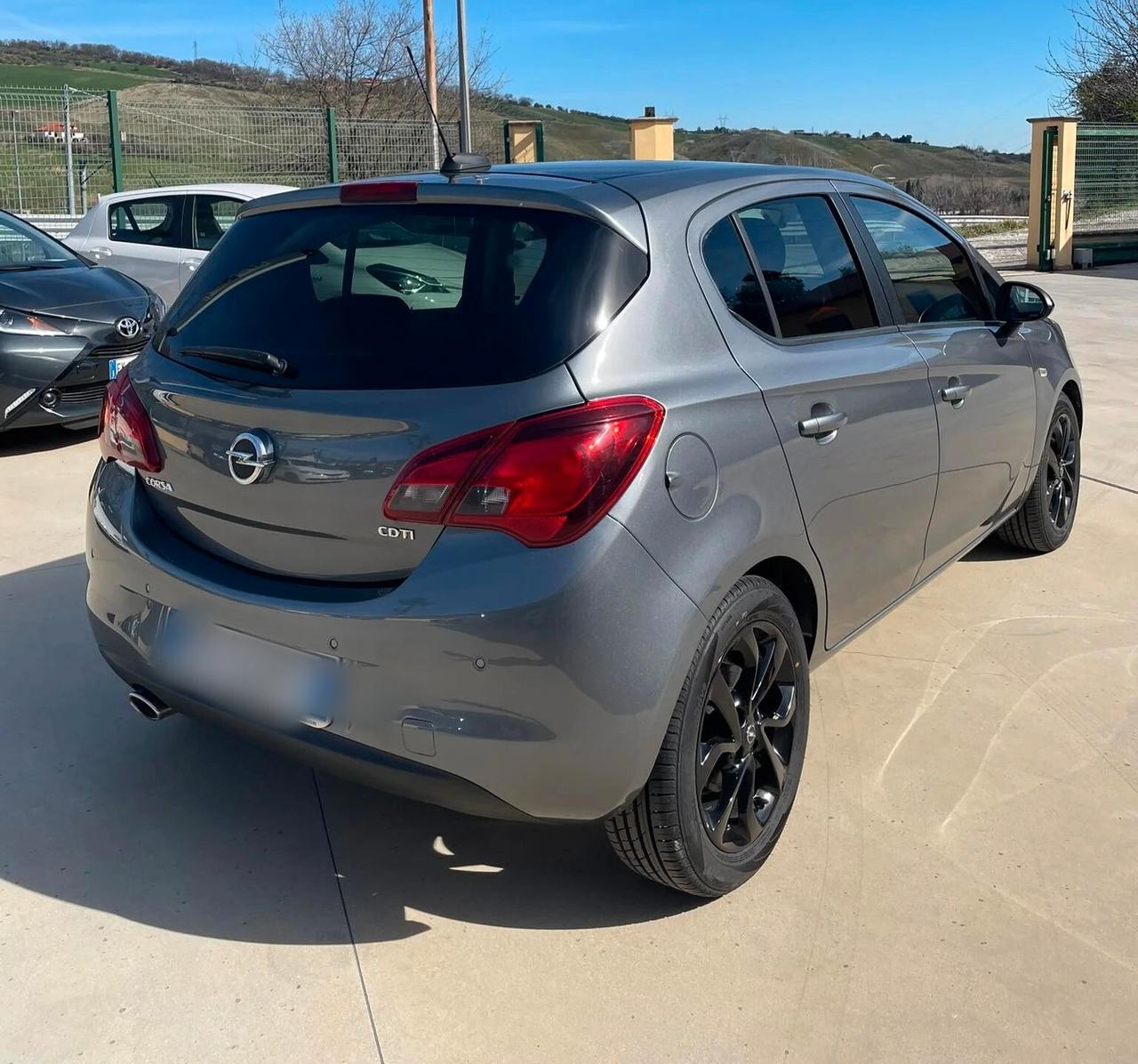 Opel Corsa 1.3 diesel CON GARANZIA