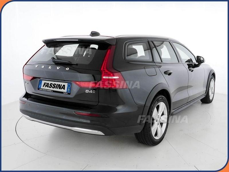 Volvo V60 Cross Country B4 (d) AWD automatico Core