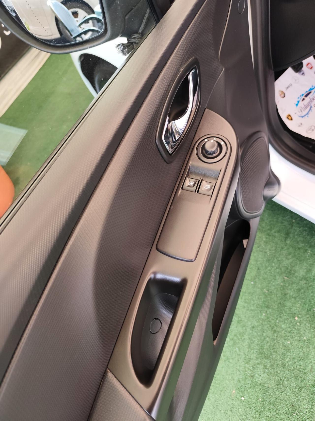 Renault Clio 1.2 75CV 5 porte Live