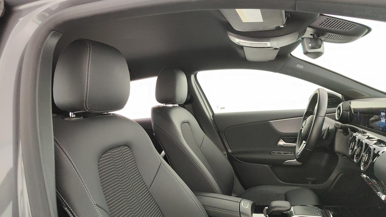 Mercedes-Benz Classe A - W177 2018 - A 180 d Sport auto