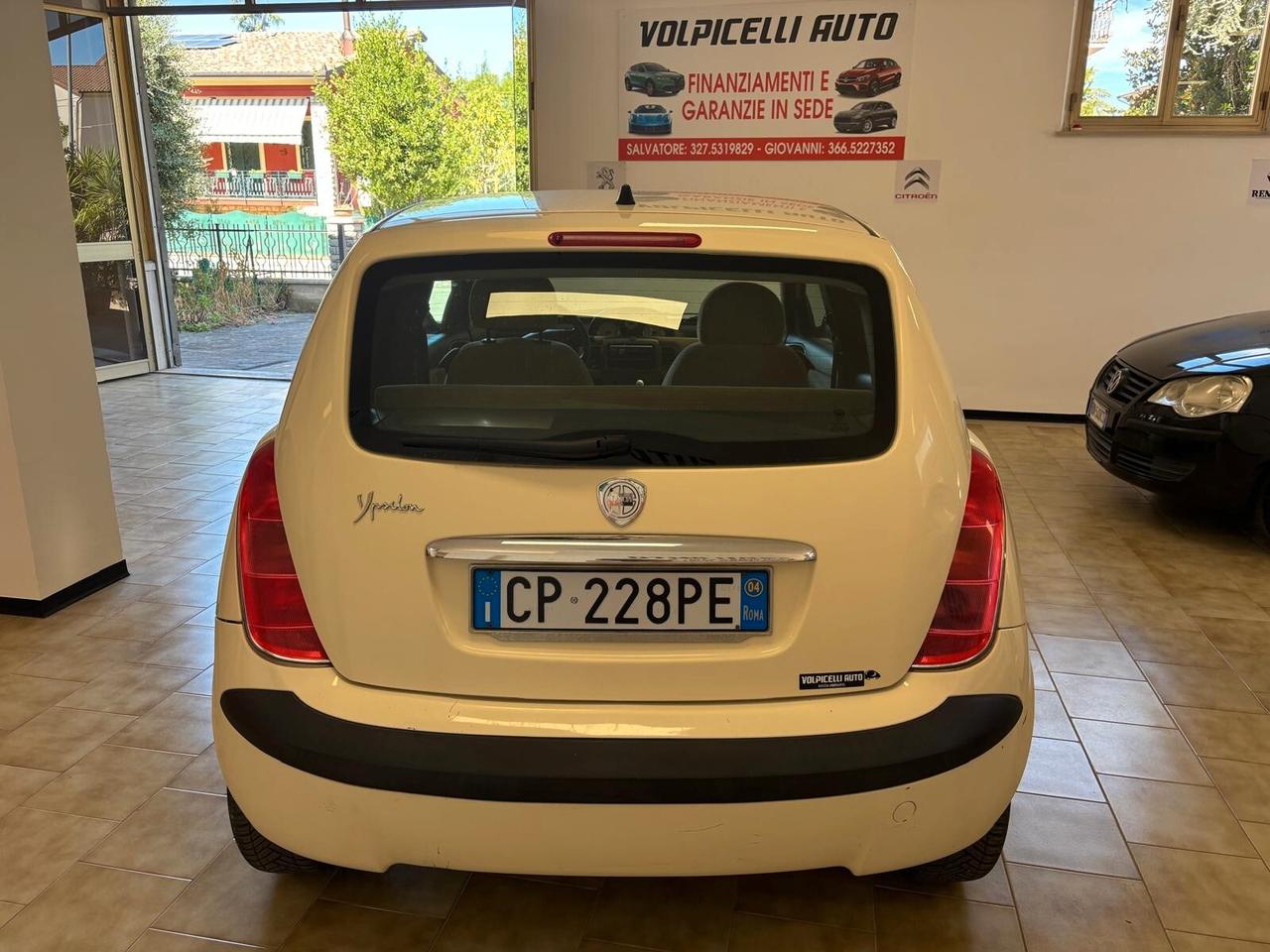 LANCIA YPSILON ANNO 2004 BZ 1.4 AUTOMATICA ADATTA NEOPATENTATI KM 100 MILA