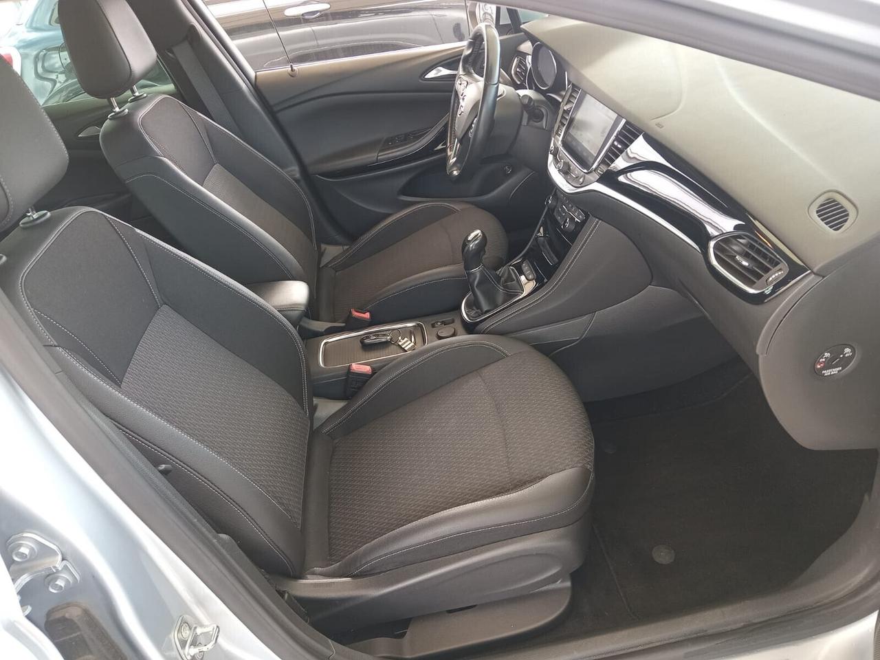 Astra 1.6 CDTi 110CV Start&Sto Sports Tourer Dynamic DA VETRINA