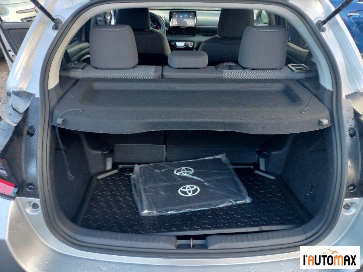 TOYOTA - Yaris 1.5h Trend