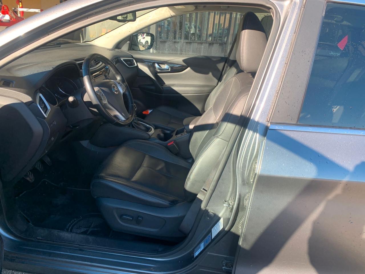Nissan Qashqai 4x4 tdi tekna ful optional-100000 km unico proprietario-tagliandata- tetto pelle 8 cerchi lega