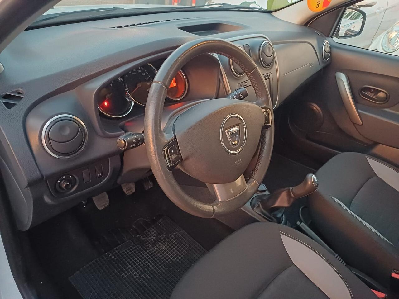 Dacia Sandero Stepway 900 TCe PERFETTA - 2015
