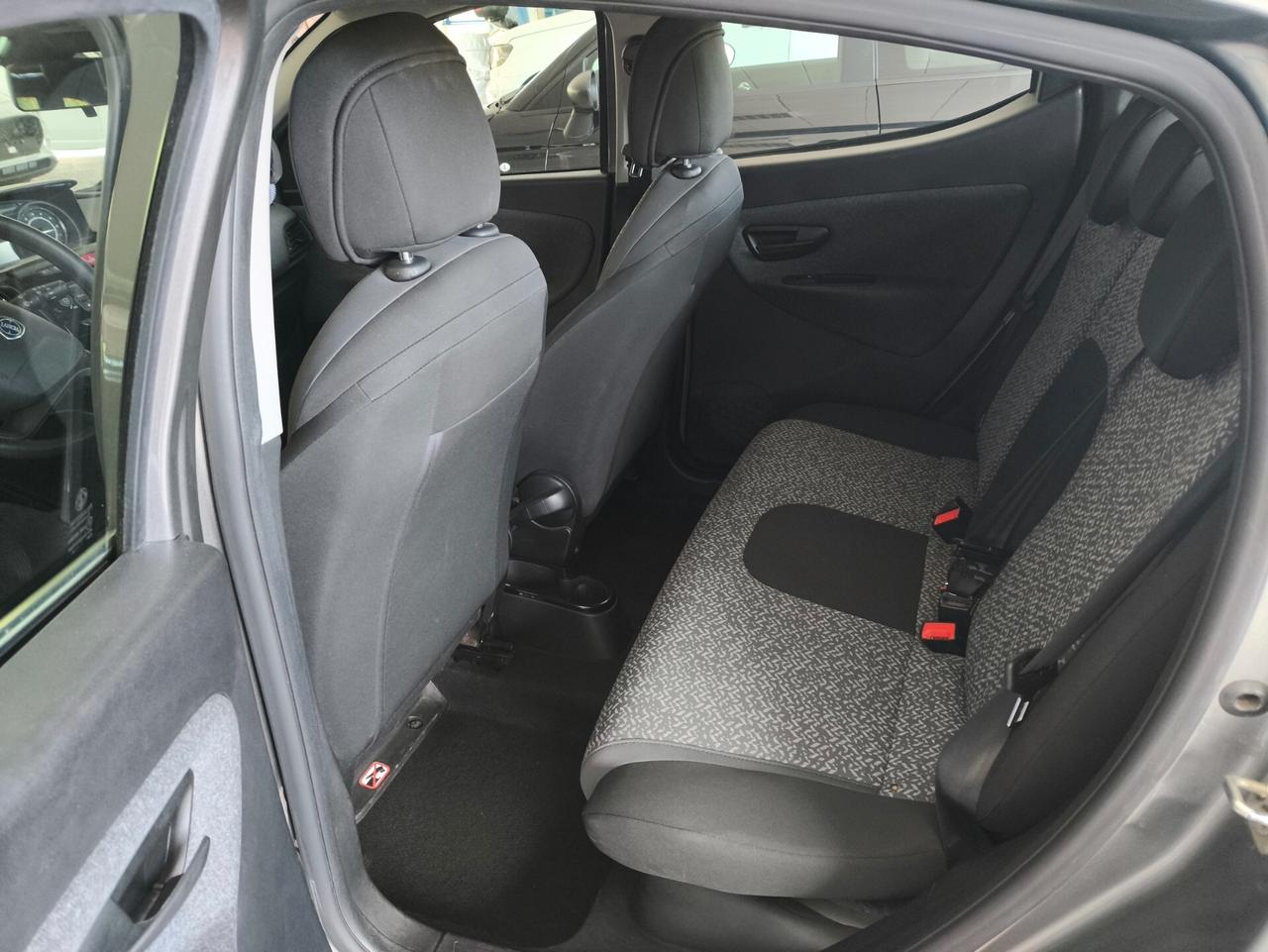Lancia Ypsilon 1.0 FireFly 5 porte S&S Hybrid Silver Plus
