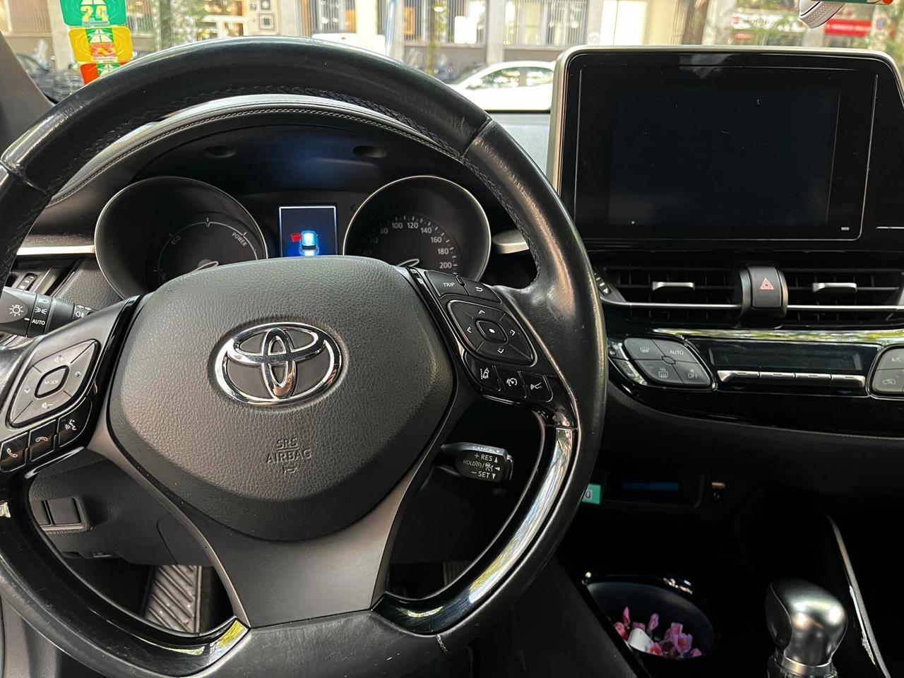 Toyota C-HR 1.8 Hybrid E-CVT Active
