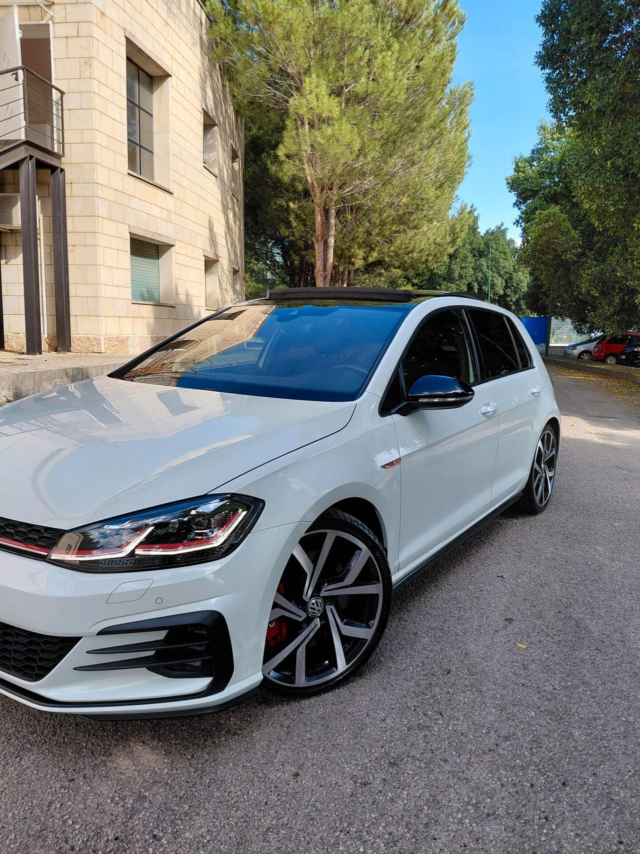 Volkswagen Golf GTI Performance 2.0 245 CV TSI DSG 5p. BMT