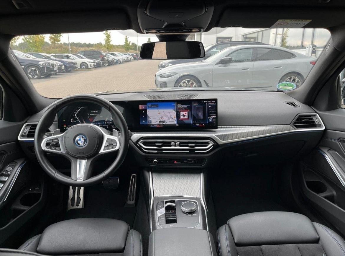 BMW 320 e Touring M-Sport