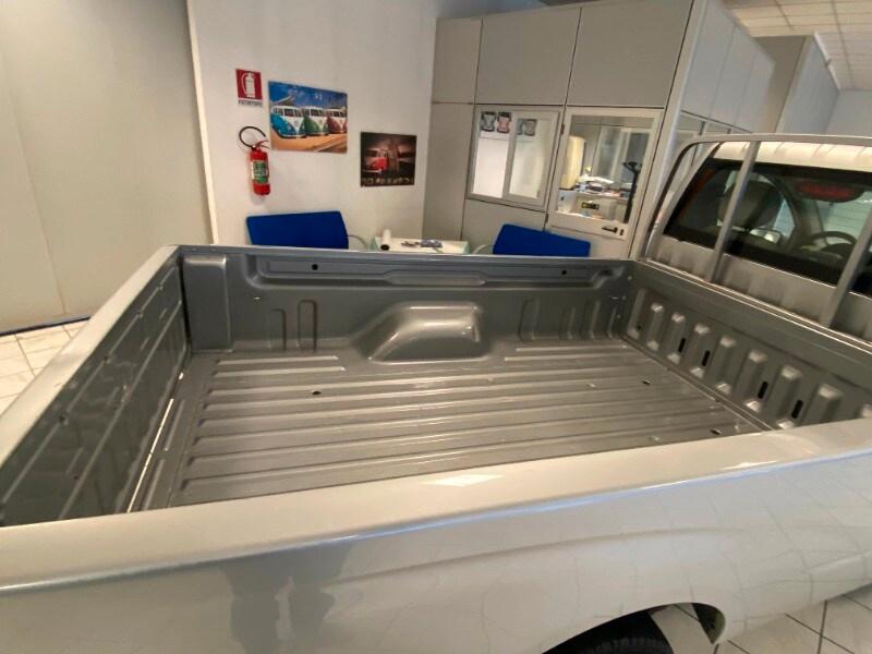 MAHINDRA Genio Genio 2.2 SC2 N1