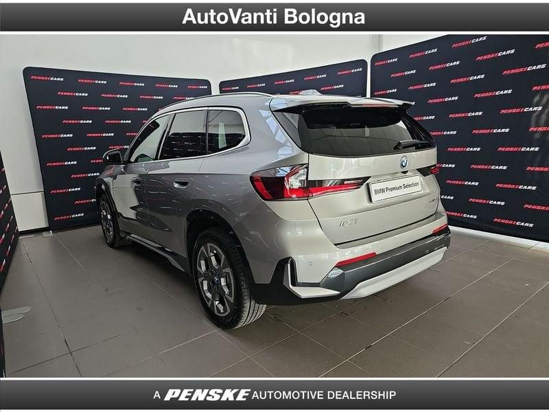 BMW iX1 eDrive 20 X-Line