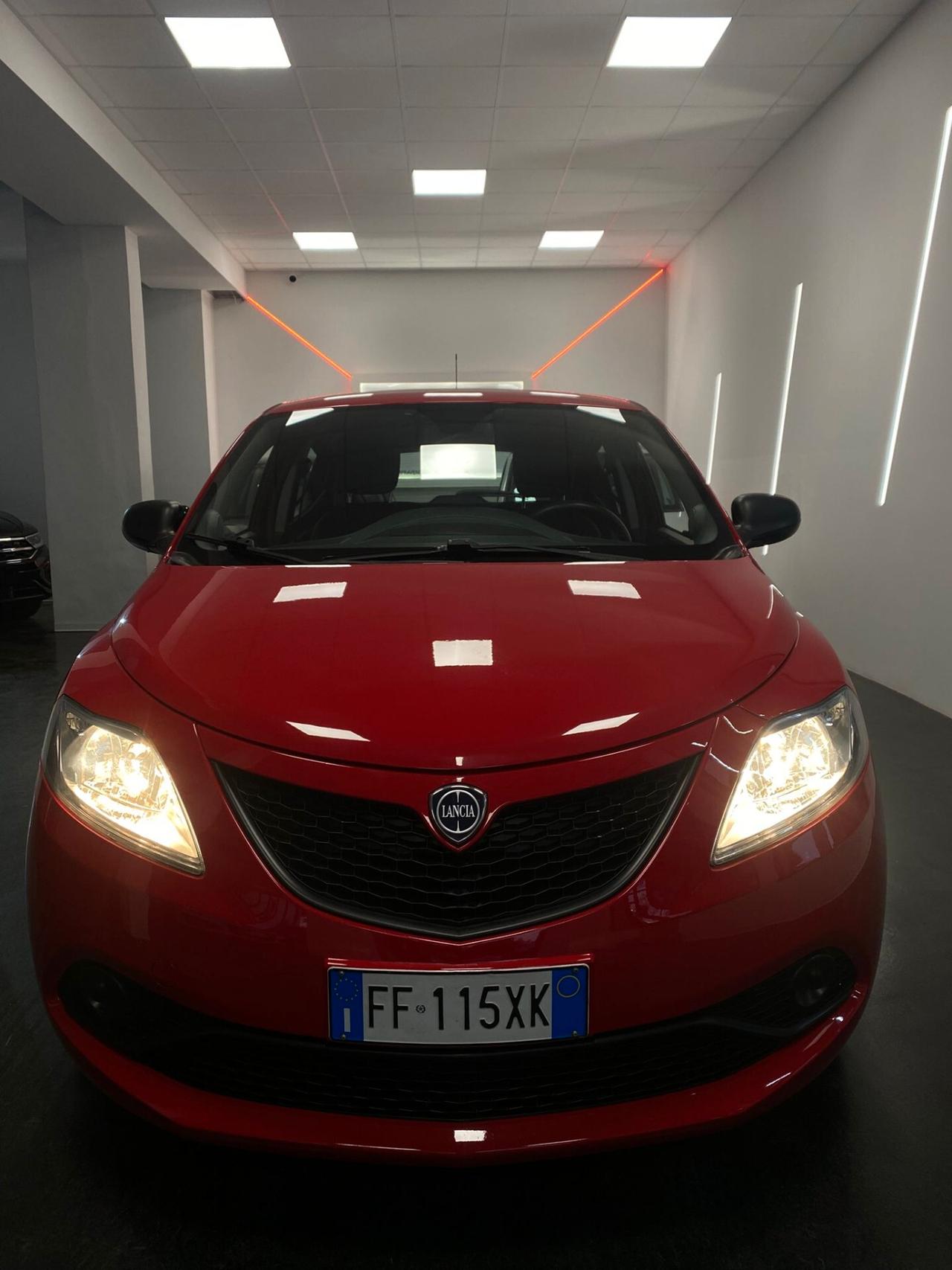 Lancia Ypsilon 1.2 69 CV 5 porte Platinum