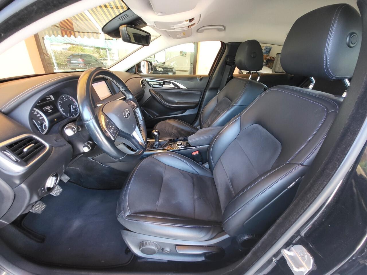 Infiniti Q30 1.5 diesel Premium Tech