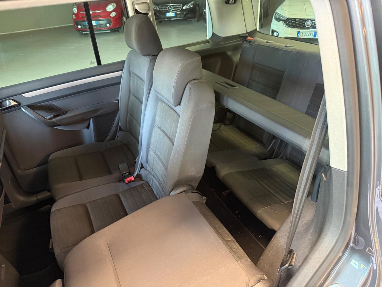 Volkswagen Touran 2.0 16V TDI Highline 7 POSTI!!