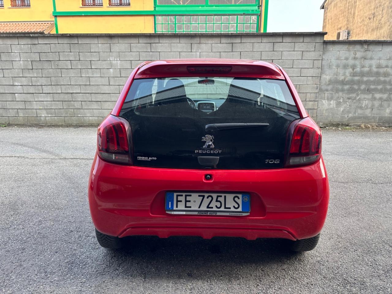 Peugeot 108 VTi 68 5 porte NEOPATENTATI