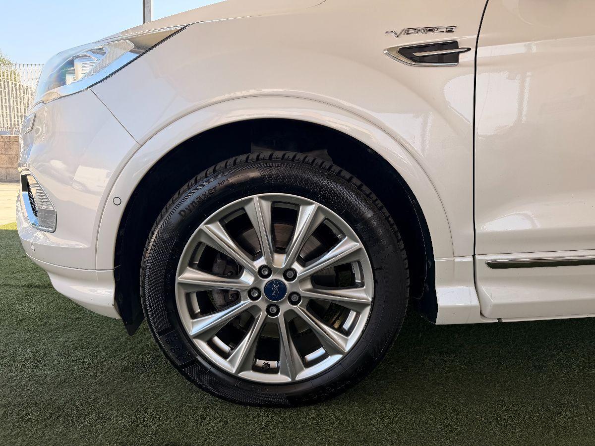FORD - Kuga 2.0 tdci Vignale s&s awd 150cv powershift SPETTACOLARE