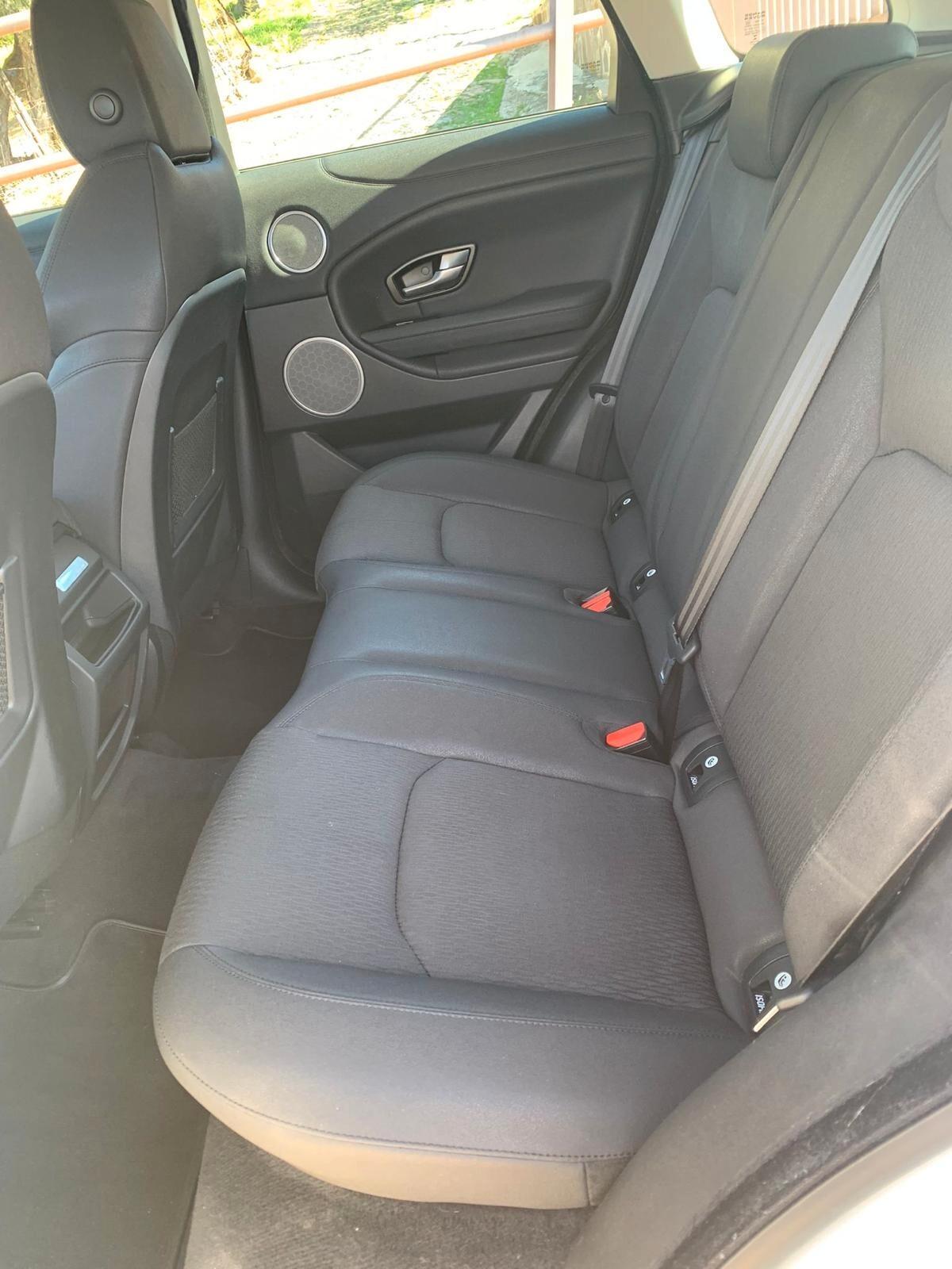 Land Rover Range Evoque 2.0 eD4 5p. Pure