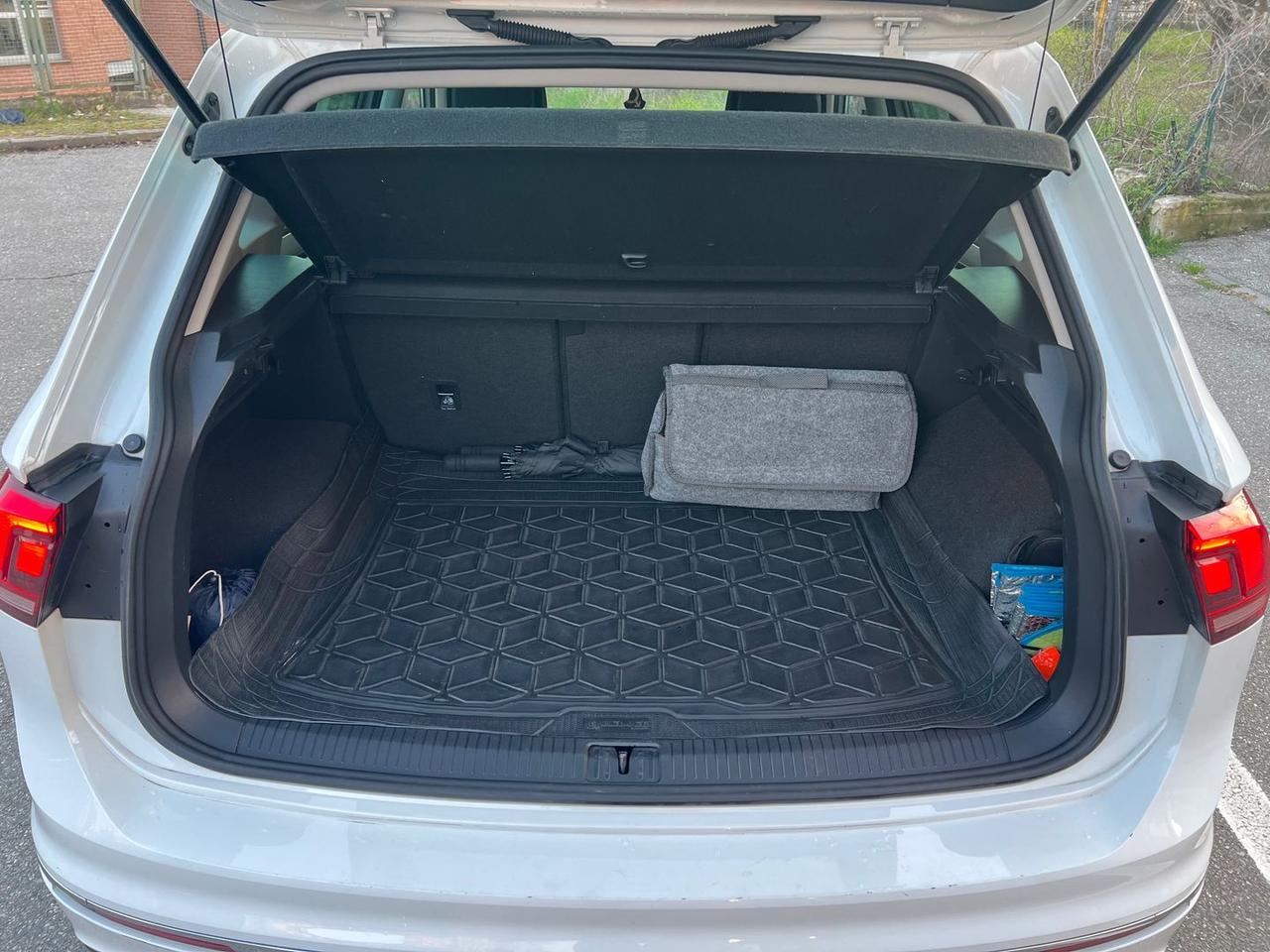 Volkswagen Tiguan 2.0 TDI R Line #10046