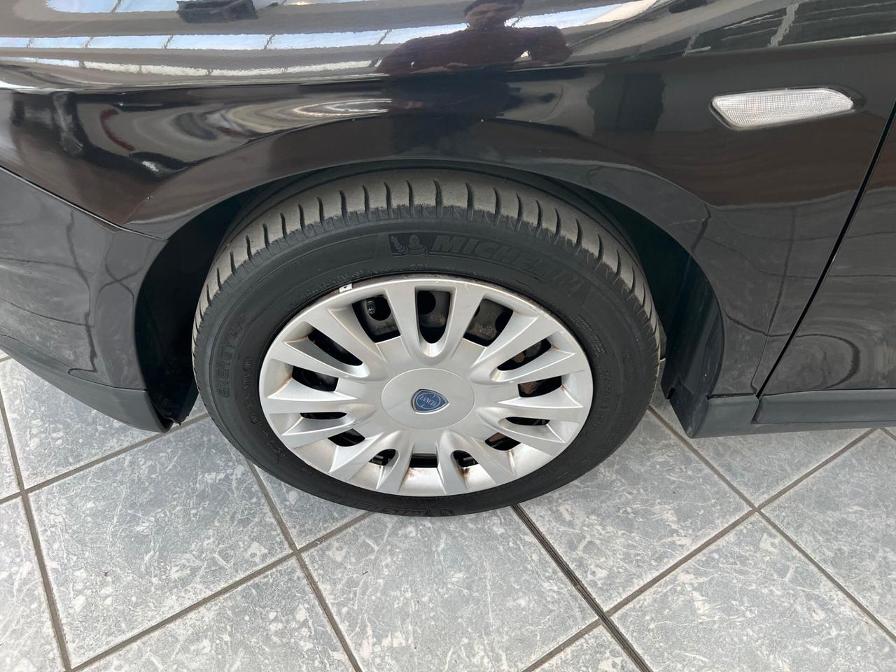 Lancia Delta 1.6 MJT DPF Gold - UNIPROP