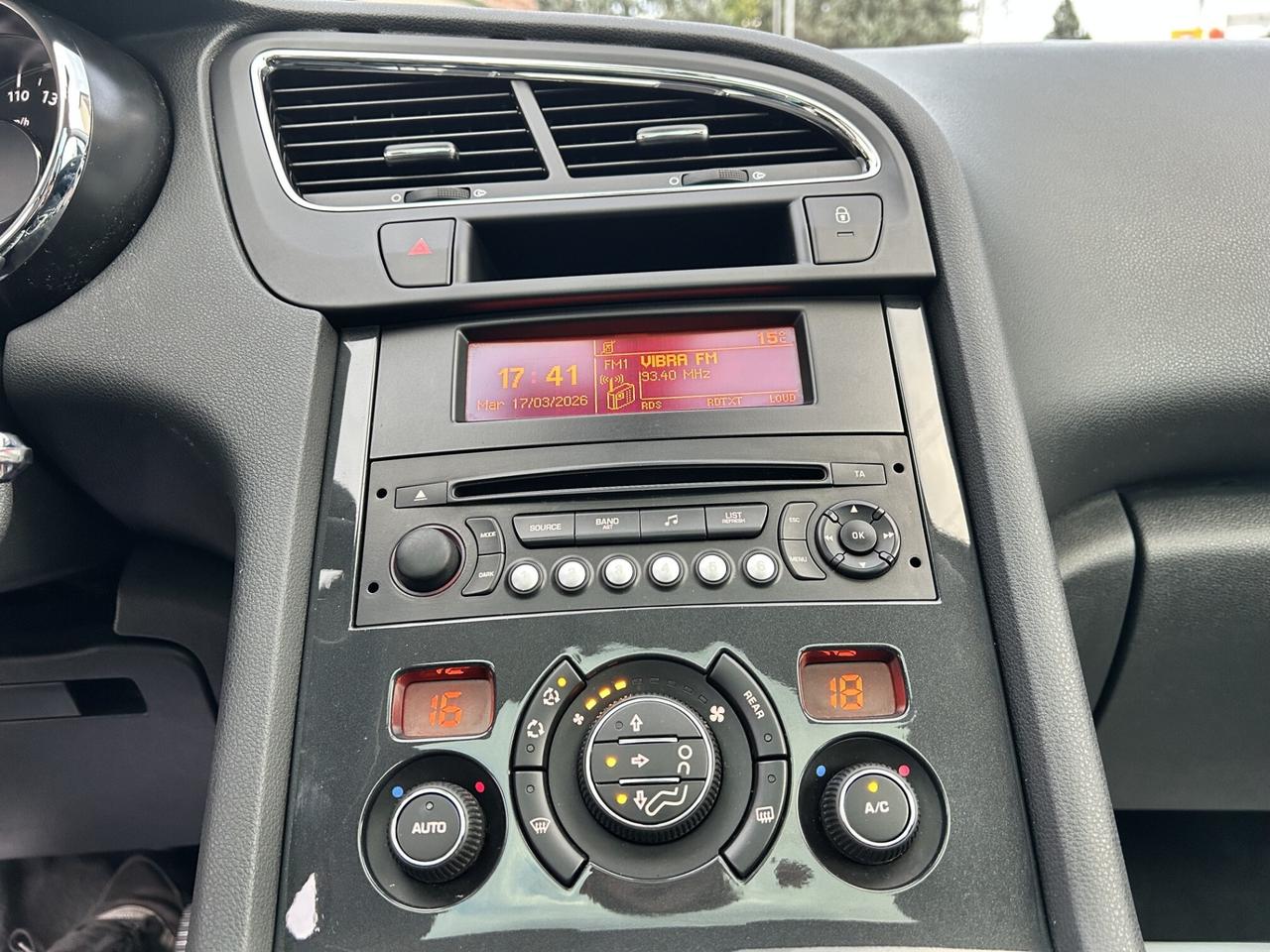 PEUGEOT 5008 1.6HDI 7 POSTI UNICO TOP