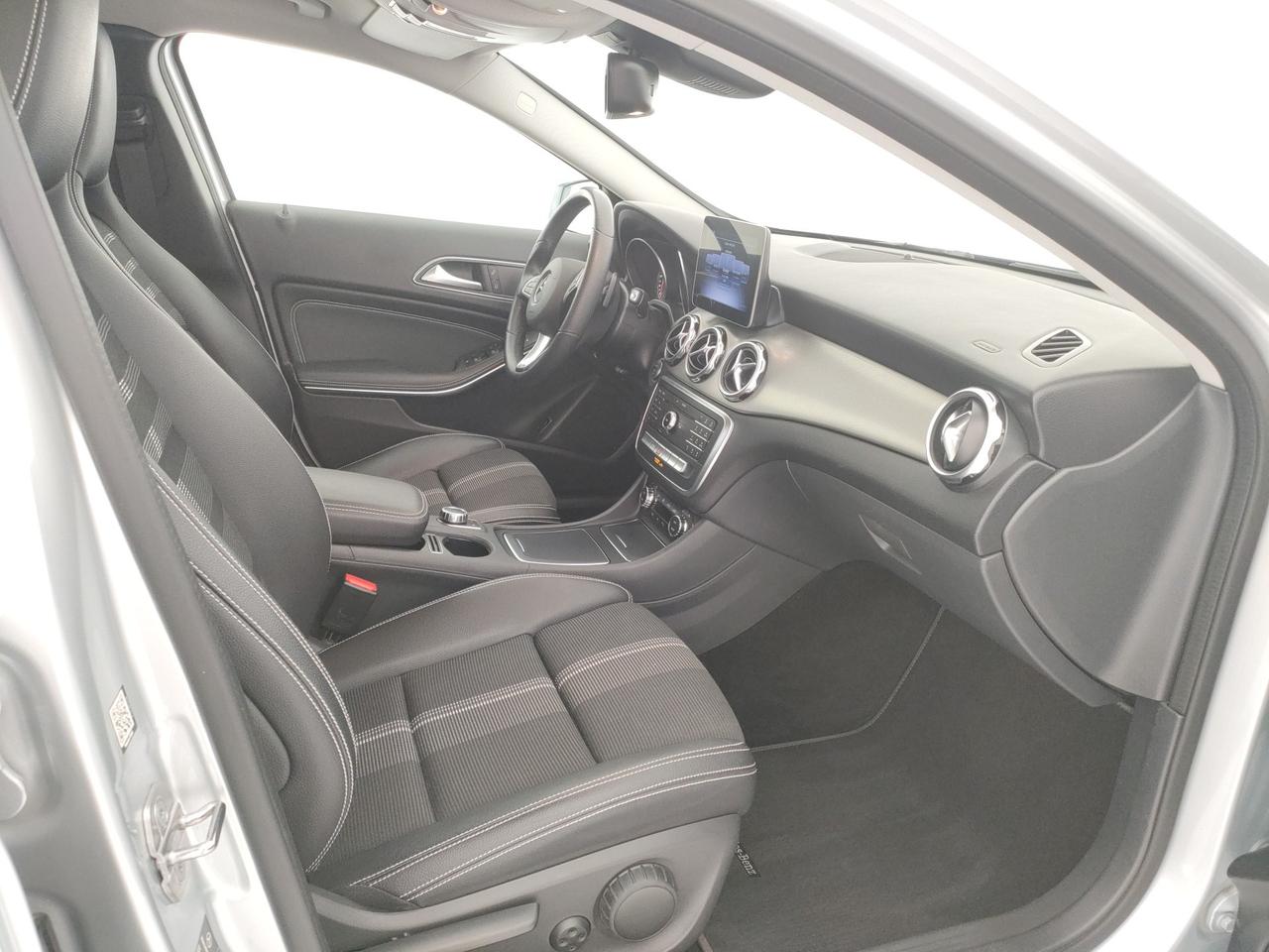 Mercedes-Benz GLA 180 Sport auto