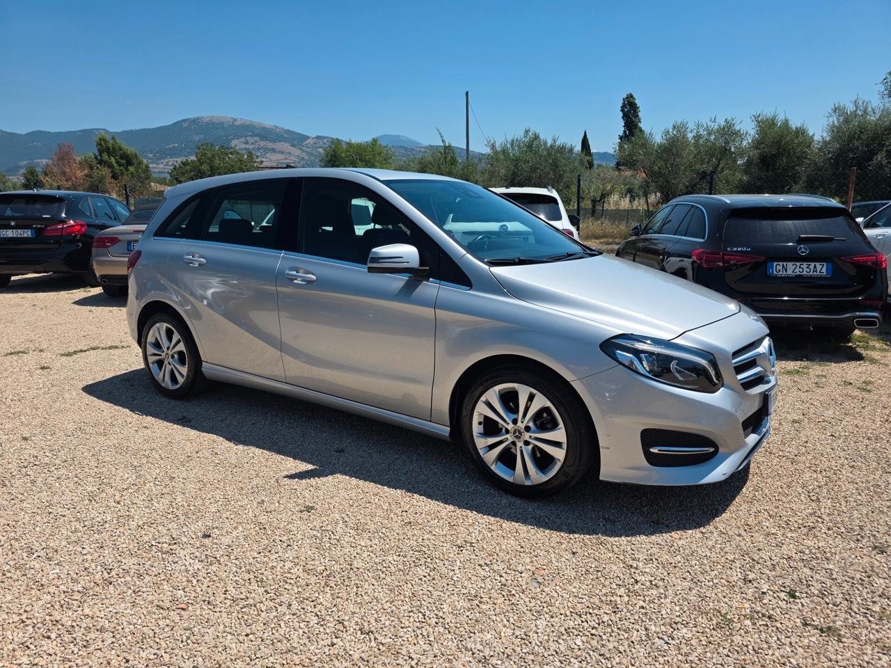 Mercedes-benz B 180 B 180 d Automatic Premium