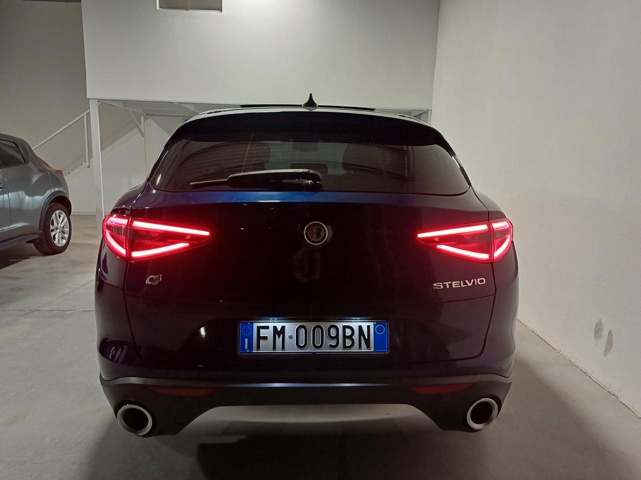 Alfa Romeo Stelvio 2.2 Turbodiesel 210 CV Q4 TETTO